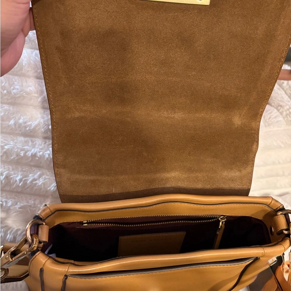 Marc Jacobs Camel Leather Shoulder Bag - Picture 4 of 5